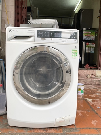 Máy giặt cửa ngang ELECTROLUX INVERTER giặt 10kg / sấy 7kg